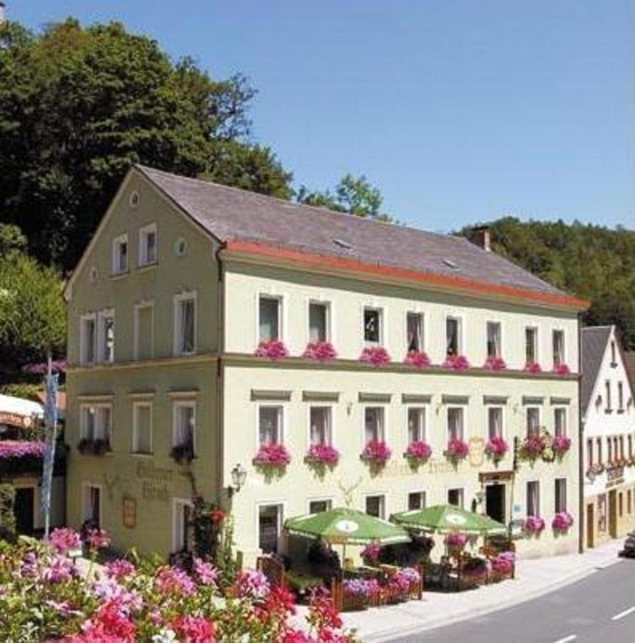 Gasthof & Hotel Goldener Hirsch Bad Berneck im Fichtelgebirge Exterior foto